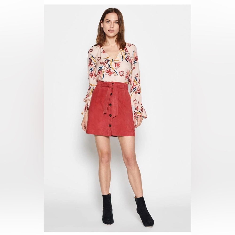Joie Suede Buttoned Skirt with Belt - Size 6 - NWT